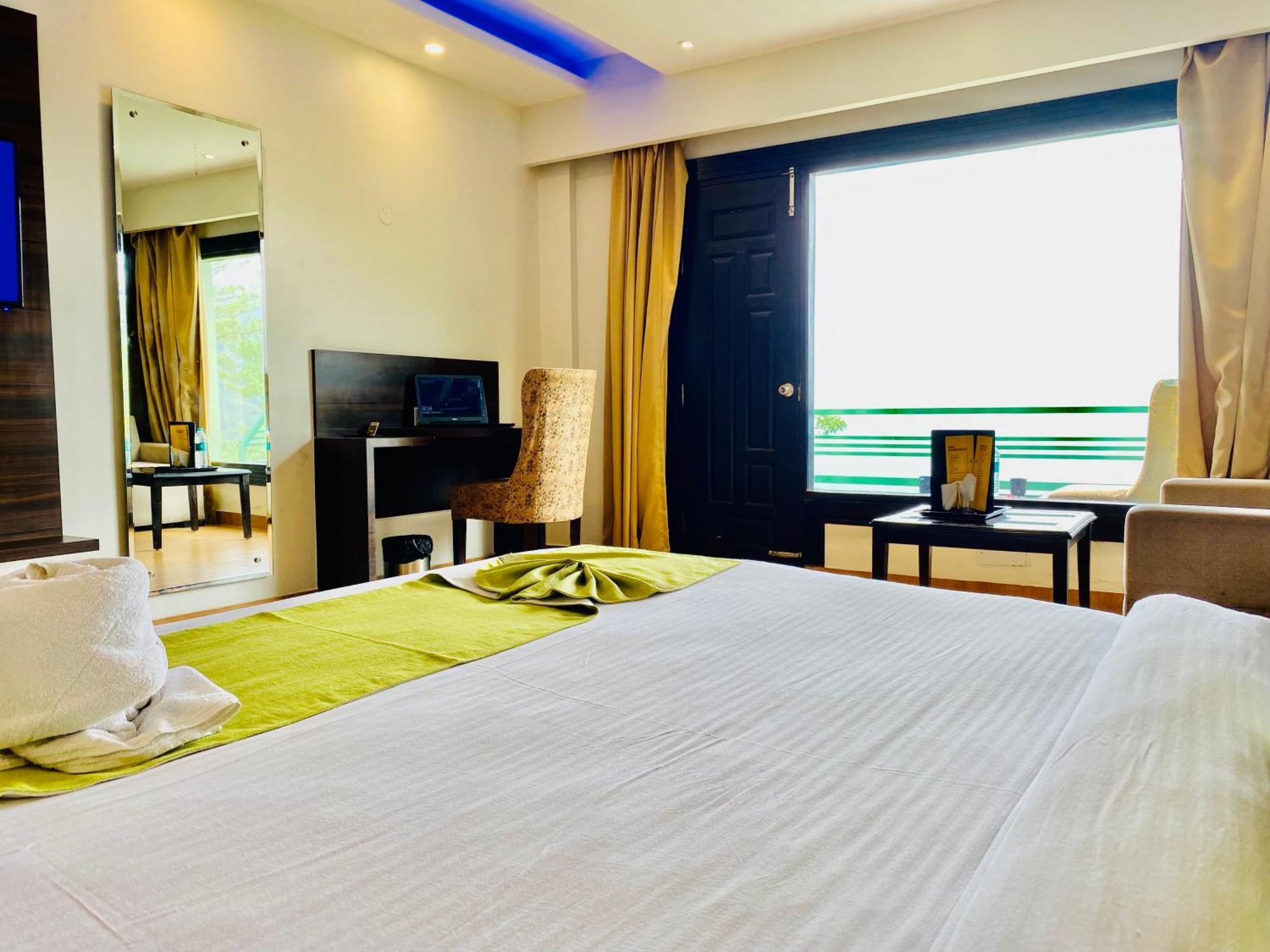 Royal Green Mashobra - Mountain And Valley View Rooms Shimla Luaran gambar